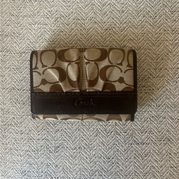 Vintage Coach Wallet - Picture 1 of 4